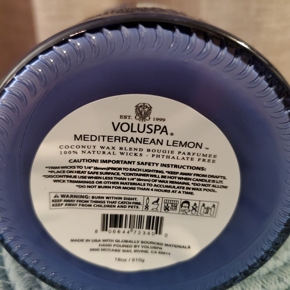 Voluspa Mediterranean Lemon Large Candle - Includes Gift Box - NEW - Picture 3 of 3